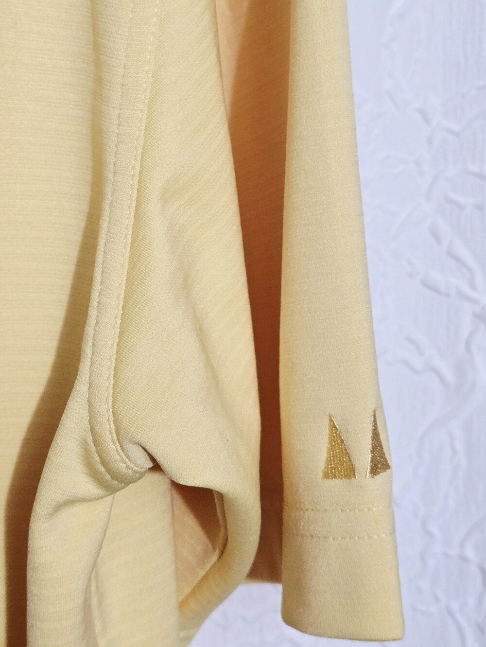 Greg Norman Shark Men's XL Yellow Play Dry Moisture Wick Golf Round Collar Shirt - Picture 6 of 6